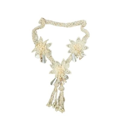 Collana ecru con fiori applicati