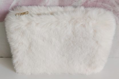 Trousse bianca in similpelliccia - immagine 3