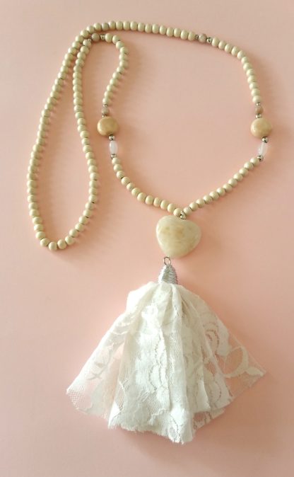 Collana con pendente in pizzo - immagine 2