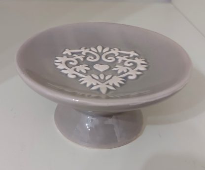 Mini alzata grigia con cuore - immagine 2
