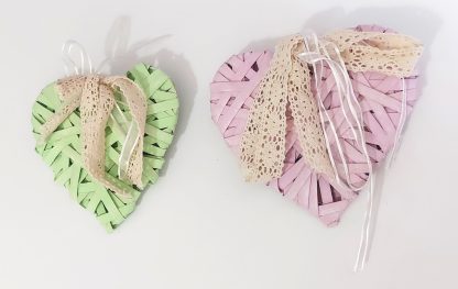 Coppia cuori in vimini verde e rosa/lilla - immagine 3