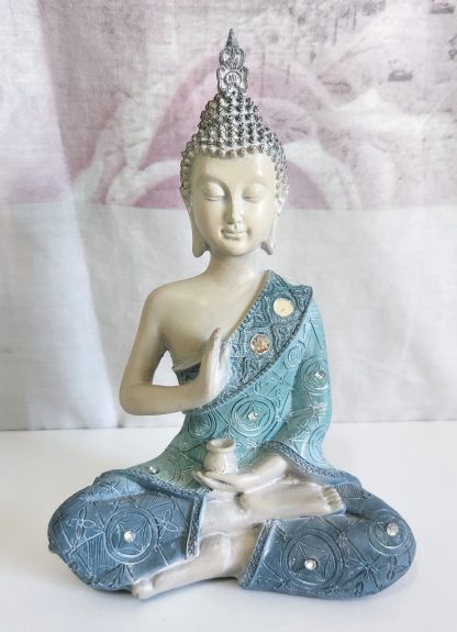 Buddha seduto con abito turchese - immagine 2