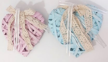 Coppia cuori in vimini rosa e celeste - immagine 2