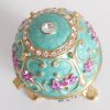 Uovo portagioielli azzurro con fiori rosa - immagine 4