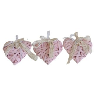 Gruppo di tre cuori in vimini rosa