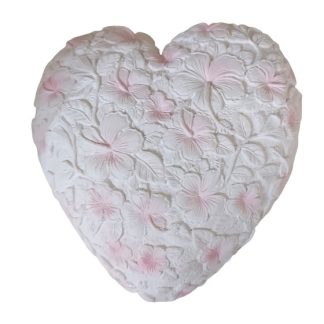 Cuore grande con fiori rosa
