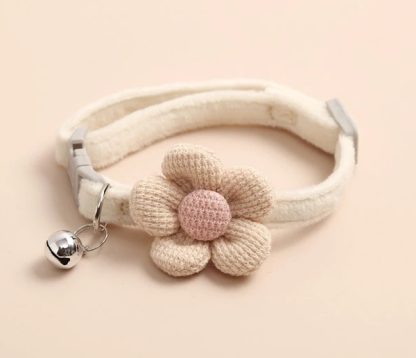 Collare panna con fiore per gatti - immagine 2