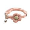 Collare rosa chiaro con fiore per gatti