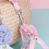 Pettorina rosa con grandi fiori e guinzaglio - immagine 4