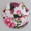 Cappello per cani bianco a fiori rosa - immagine 2