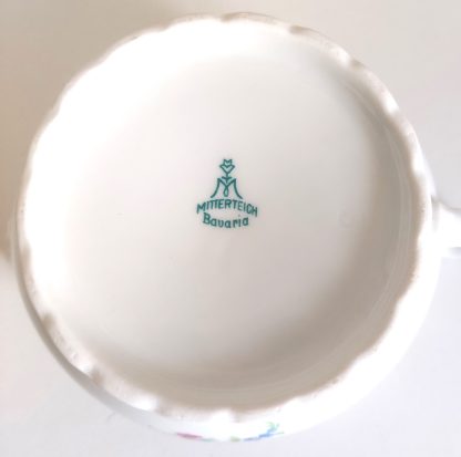 Lattiera bianca con bordi oro e decoro fiori - vintage - immagine 6