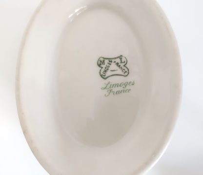 Piccola teiera Limoges bianca con decoro di fiori celesti e rosa - vintage - immagine 7