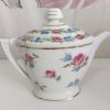 Piccola teiera Limoges bianca con decoro di fiori celesti e rosa - vintage - immagine 2