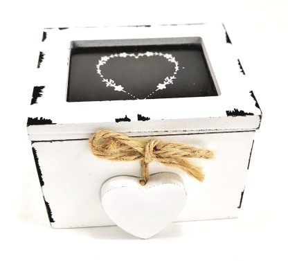Scatolina portafiammiferi con cuore in stile shabby chic - immagine 4